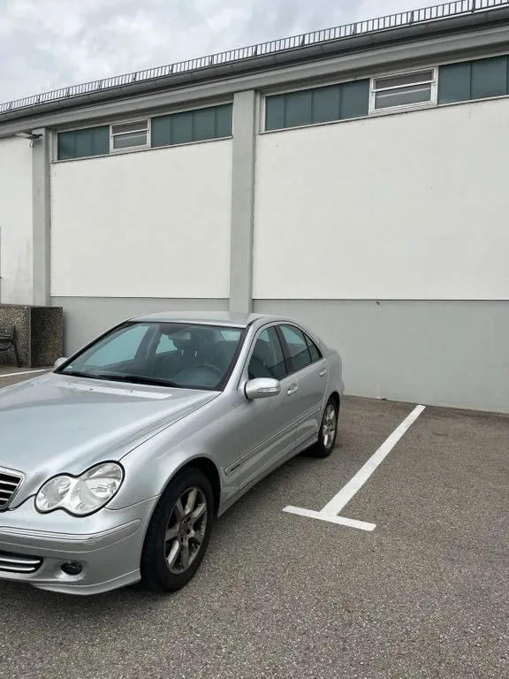 Mercedes-Benz C 180