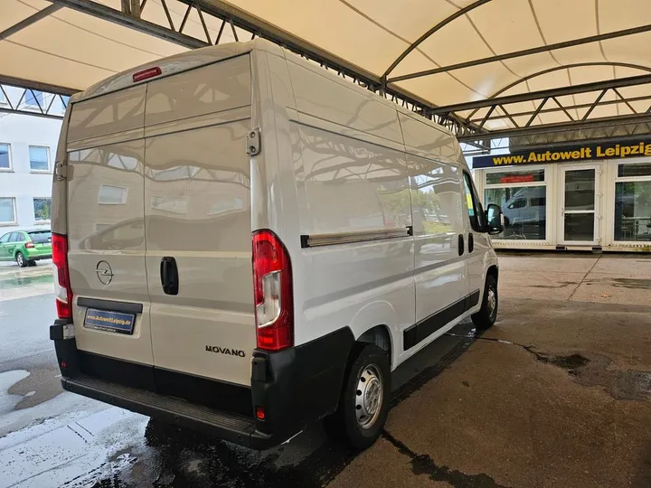 Opel Movano