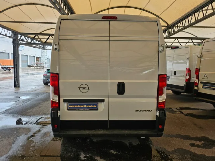 Opel Movano