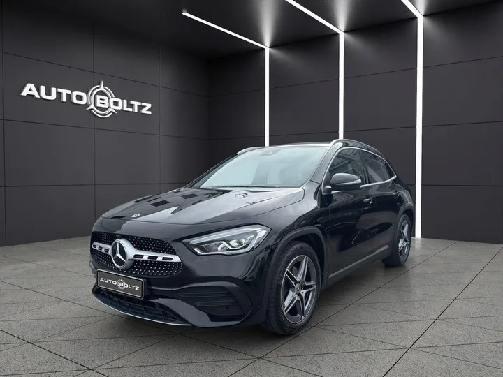 Mercedes-Benz GLA 220