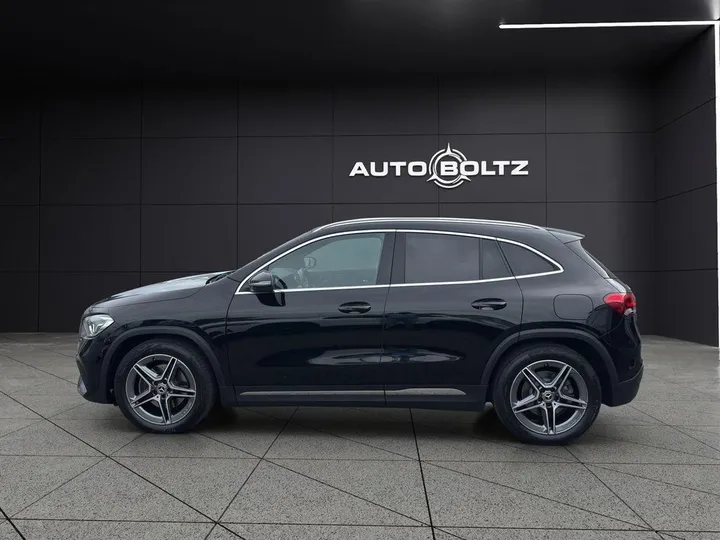 Mercedes-Benz GLA 220