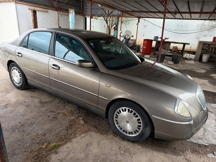 Lancia Thesis