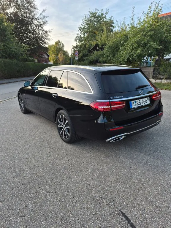 Mercedes-Benz E 300