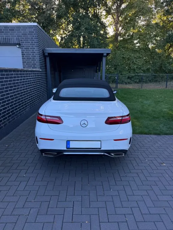 Mercedes-Benz E 200