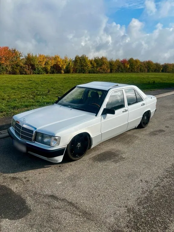 Mercedes-Benz 190