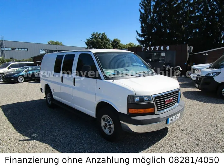GMC Savana
