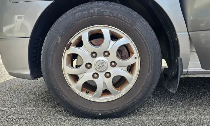 Hyundai Starex
