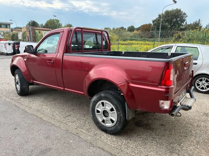 Tata Xenon