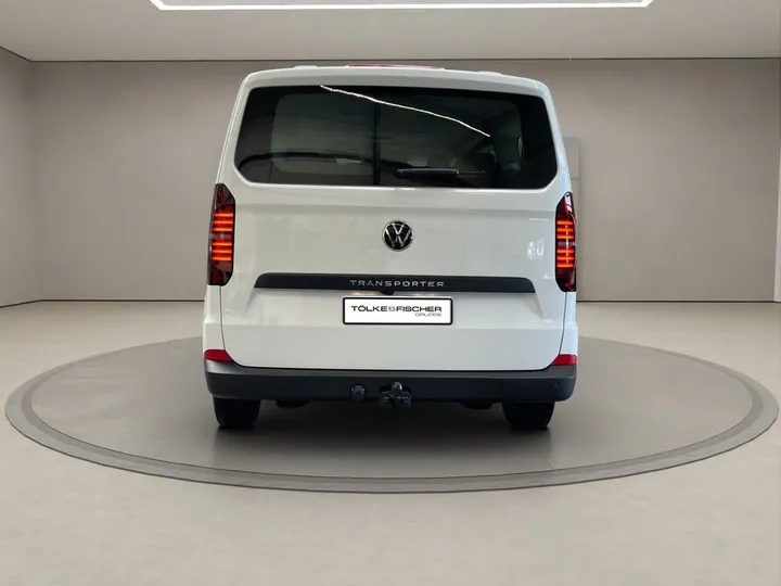 Volkswagen T7 Kombi