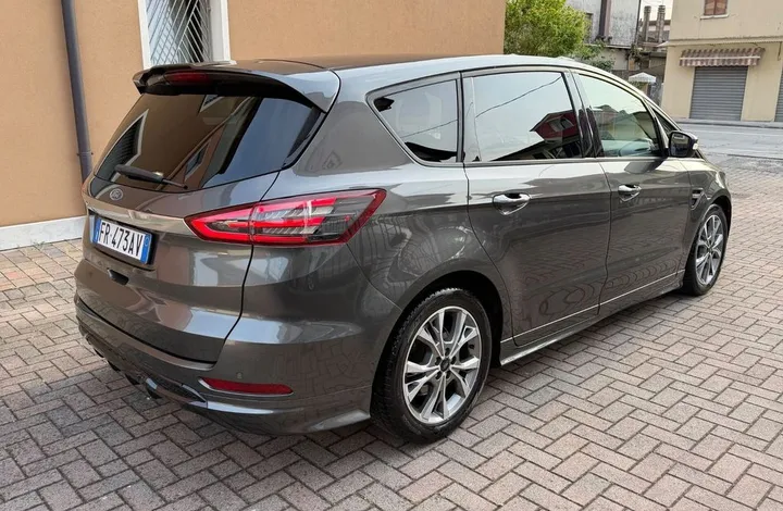 Ford S-Max