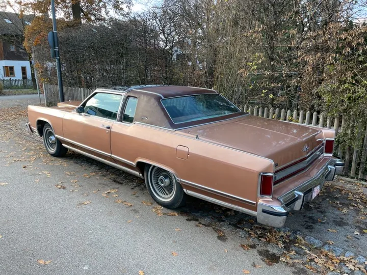 Lincoln Continental