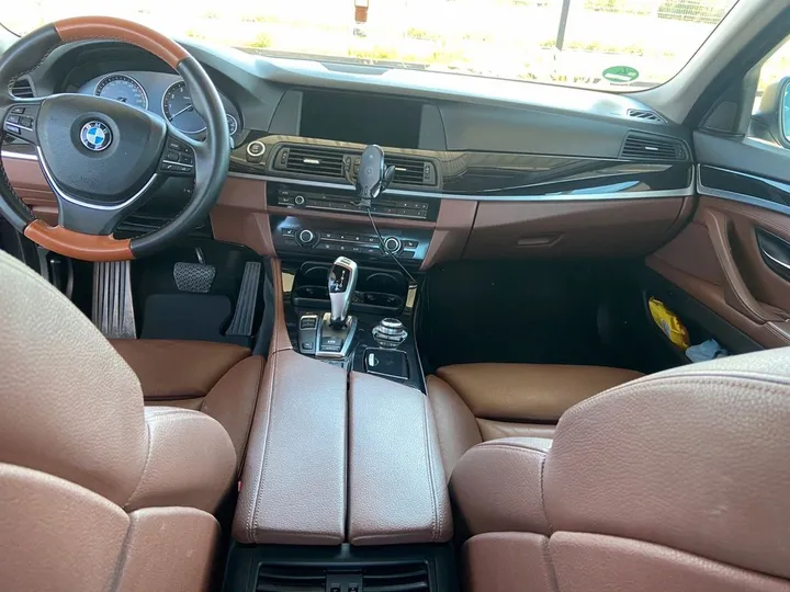 BMW 528