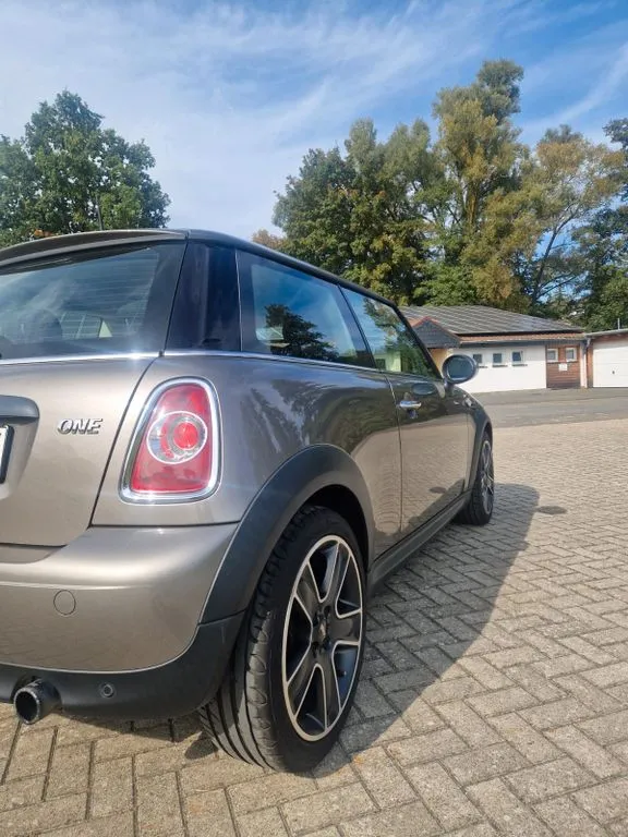 MINI ONE