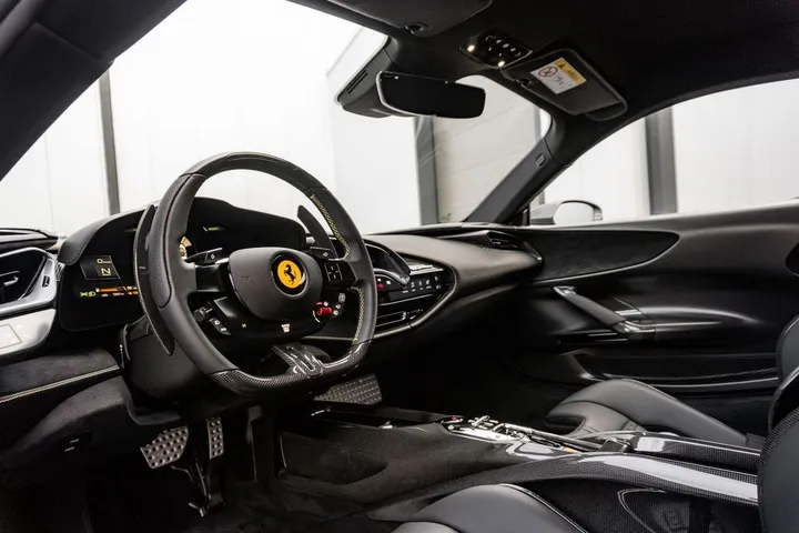 Ferrari SF90
