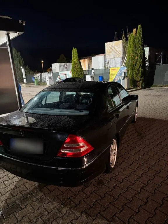 Mercedes-Benz C 180