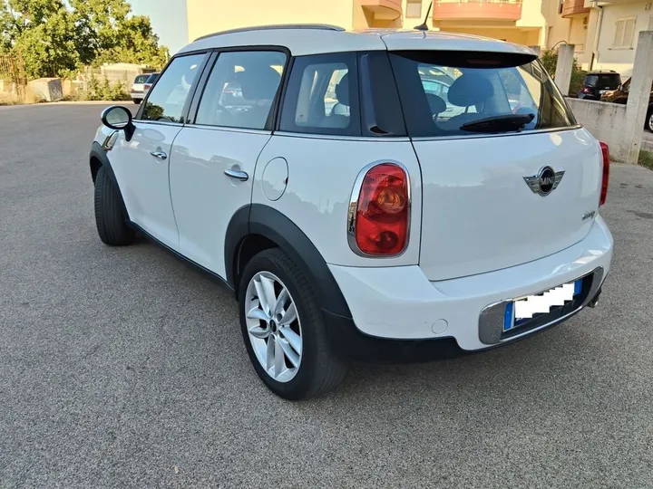 MINI Countryman D (Cooper)