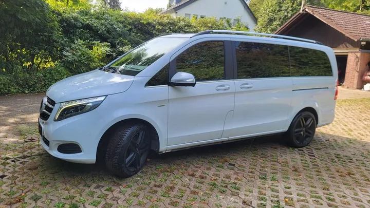 Mercedes-Benz V 250