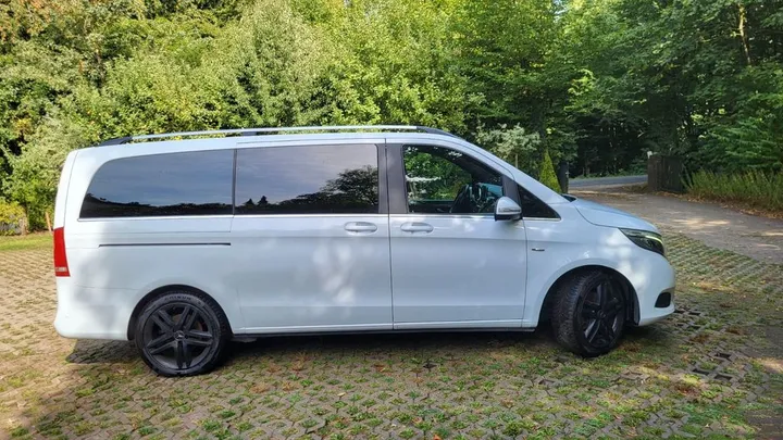 Mercedes-Benz V 250