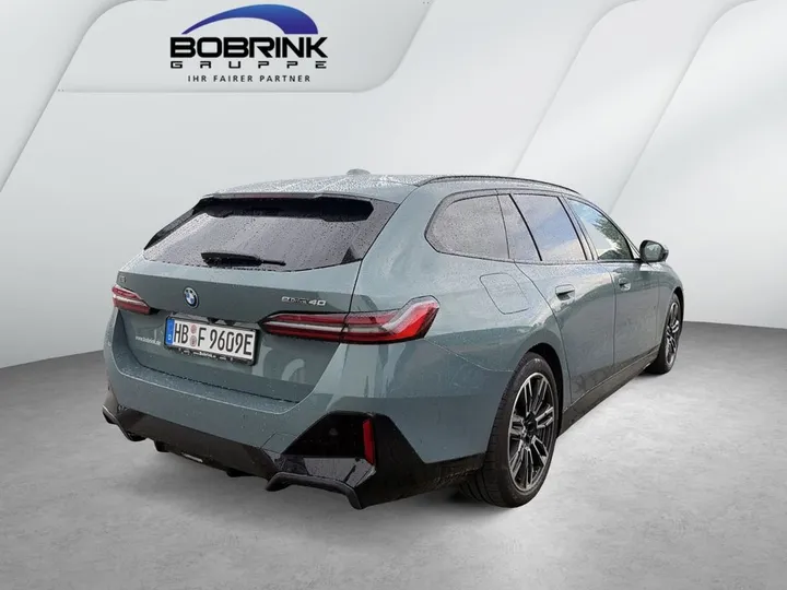 BMW i5