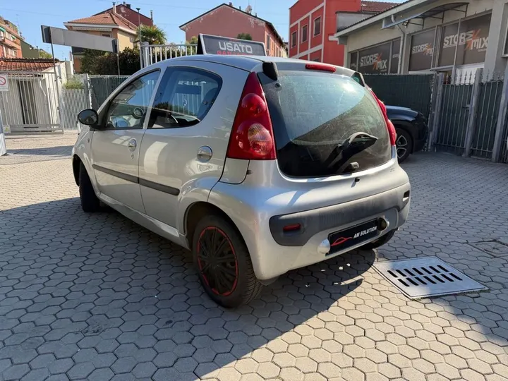 Peugeot 107