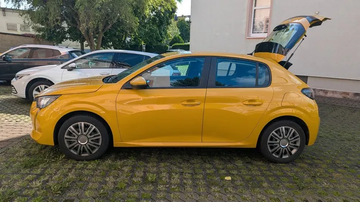 Peugeot 208