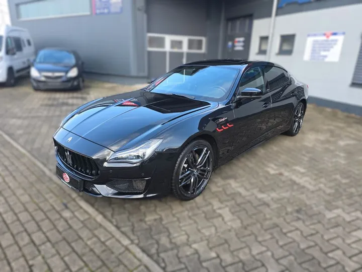 Maserati Quattroporte