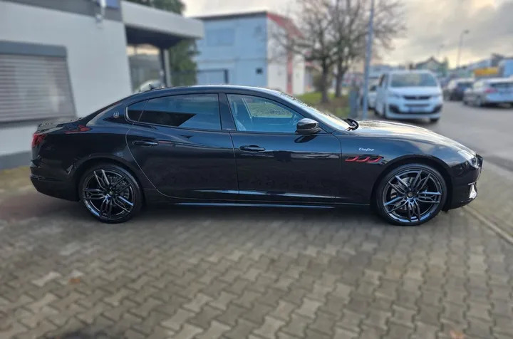 Maserati Quattroporte
