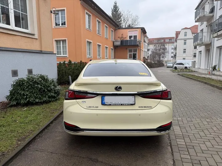 Lexus ES 300
