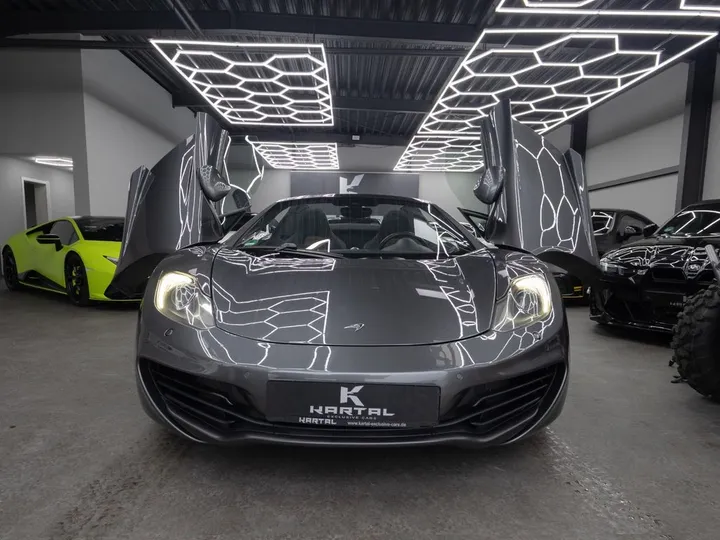 McLaren MP4-12C