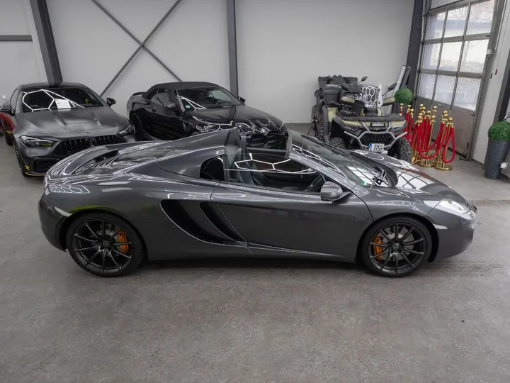 McLaren MP4-12C