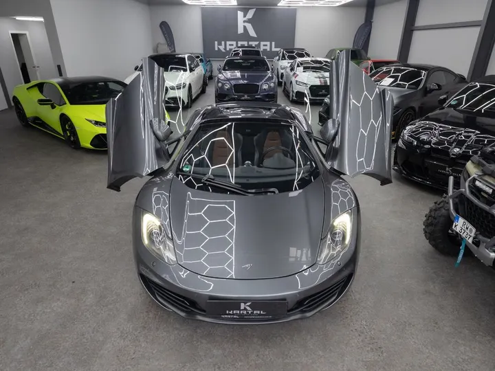 McLaren MP4-12C