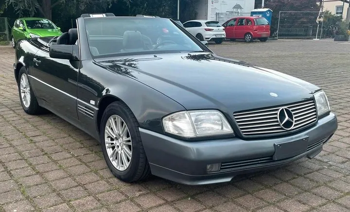 Mercedes-Benz E 320