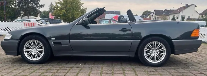 Mercedes-Benz E 320