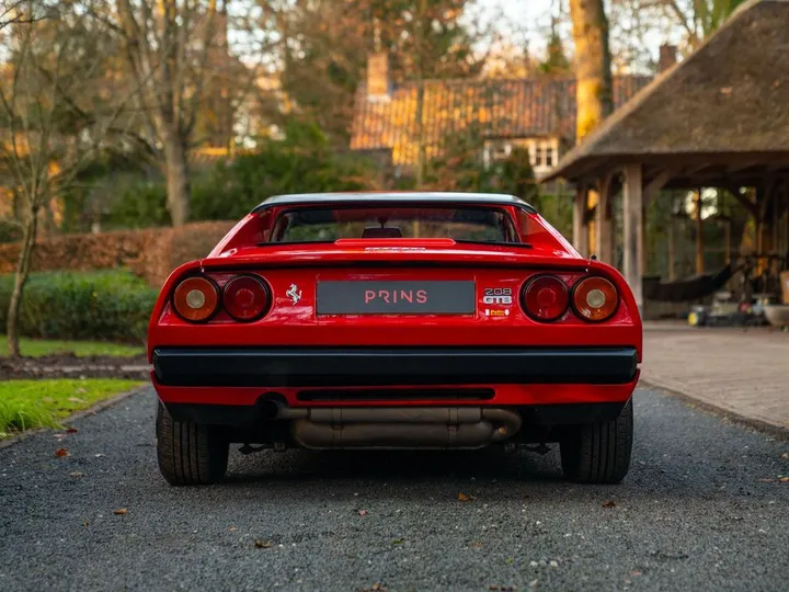 Ferrari 208