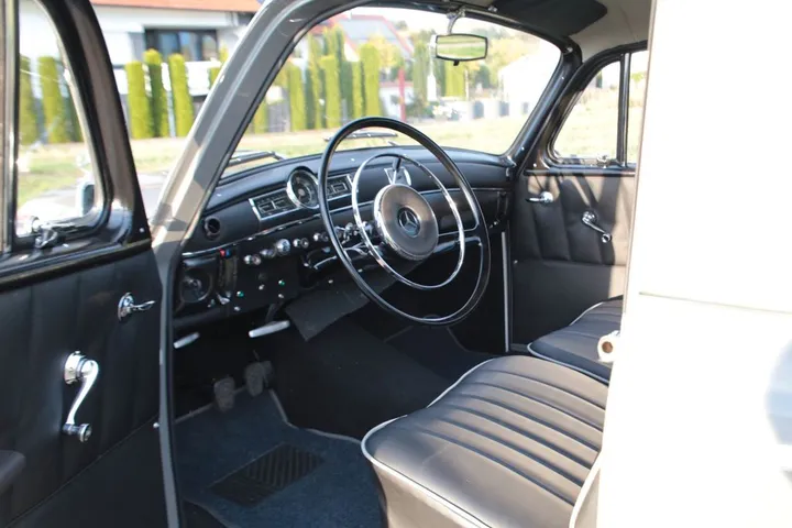 Mercedes-Benz 190