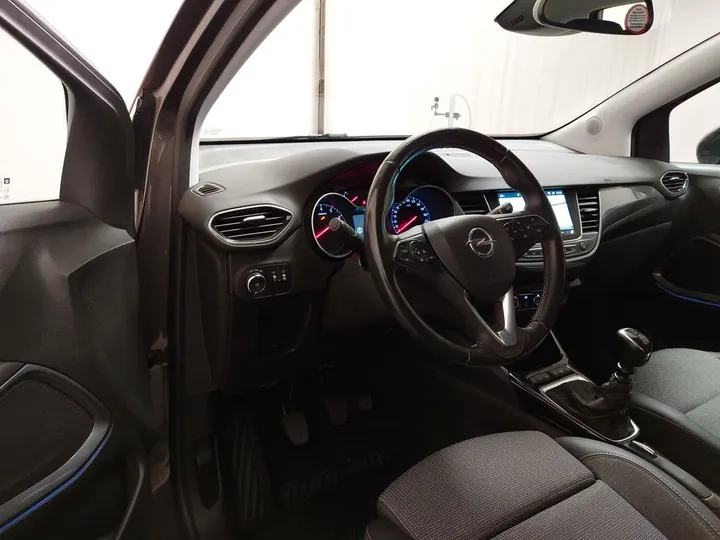 Opel Crossland (X)