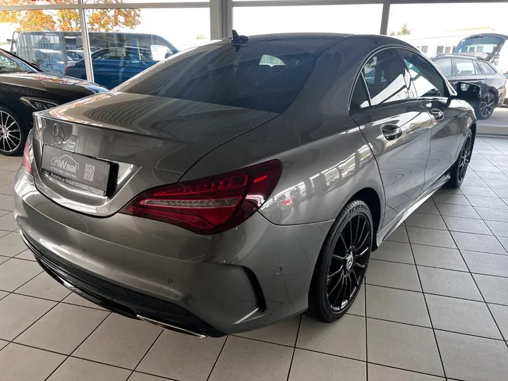 Mercedes-Benz CLA 220