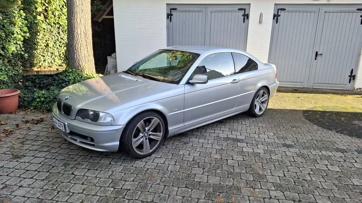 BMW 325