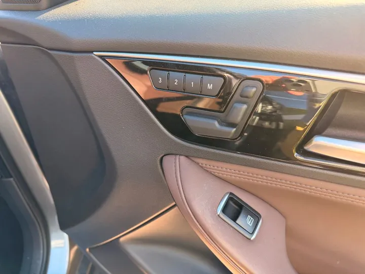 Infiniti QX30