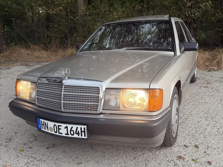 Mercedes-Benz 190