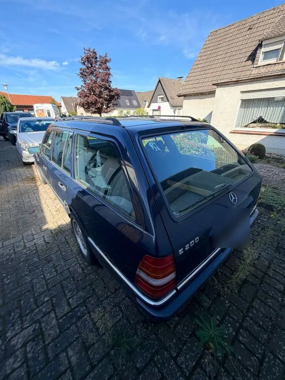 Mercedes-Benz E 200