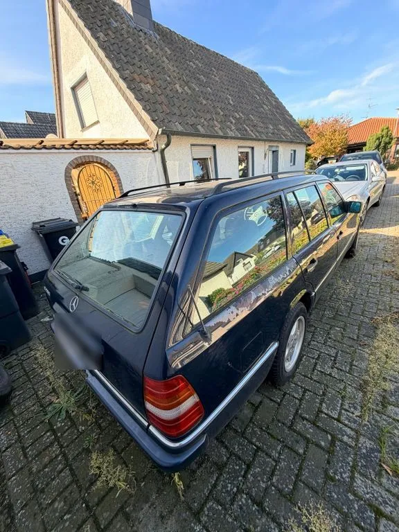 Mercedes-Benz E 200