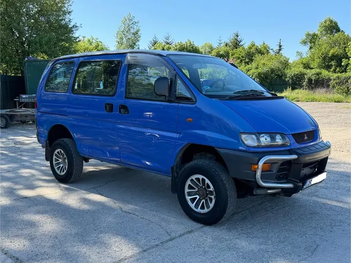 Mitsubishi L400