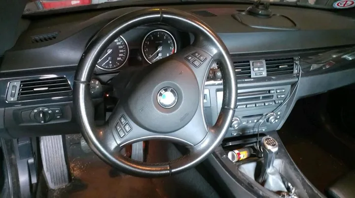 BMW 325