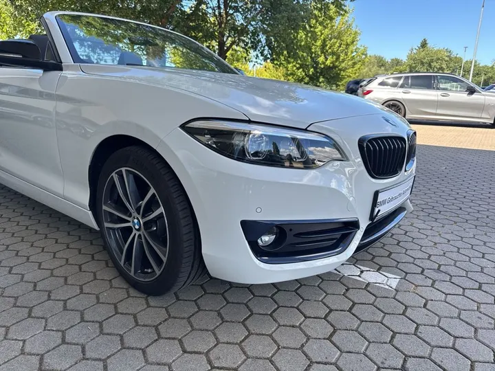 BMW 218