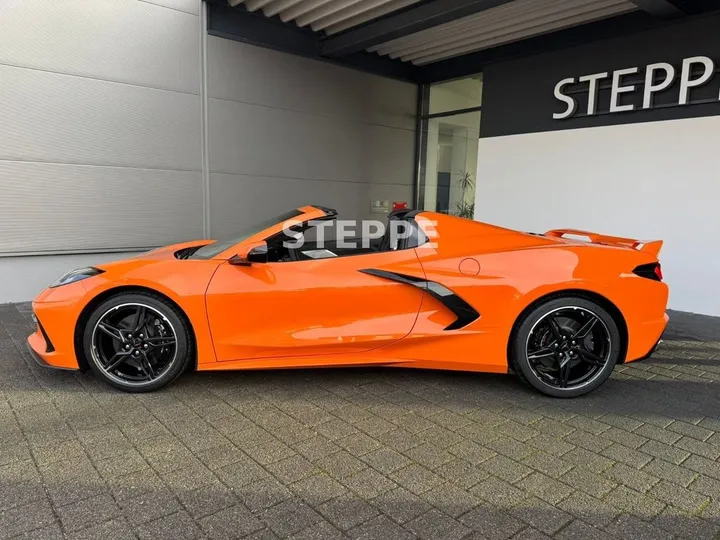 Corvette C8