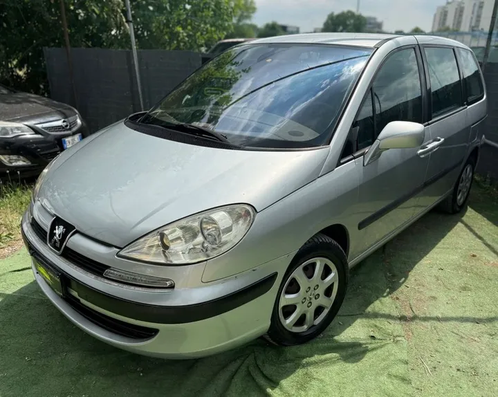 Peugeot 807