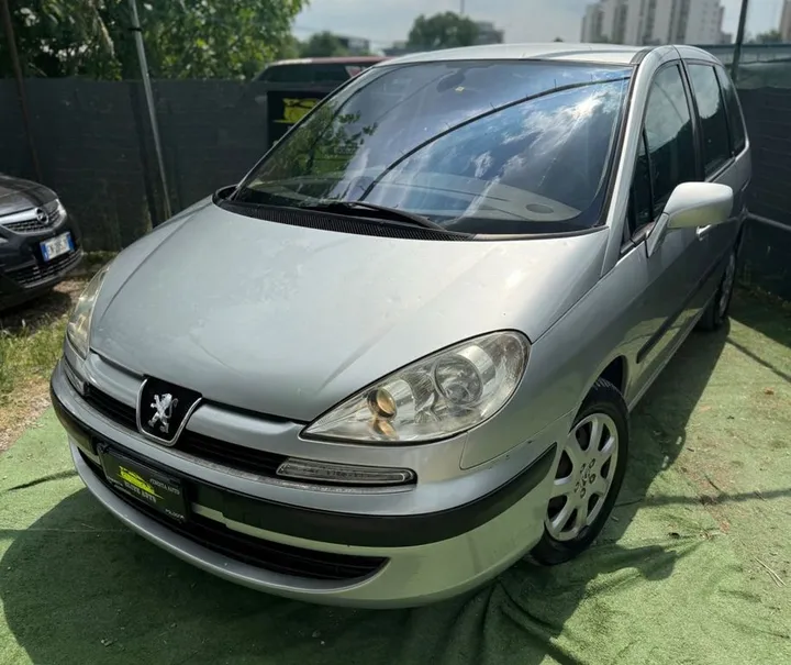 Peugeot 807