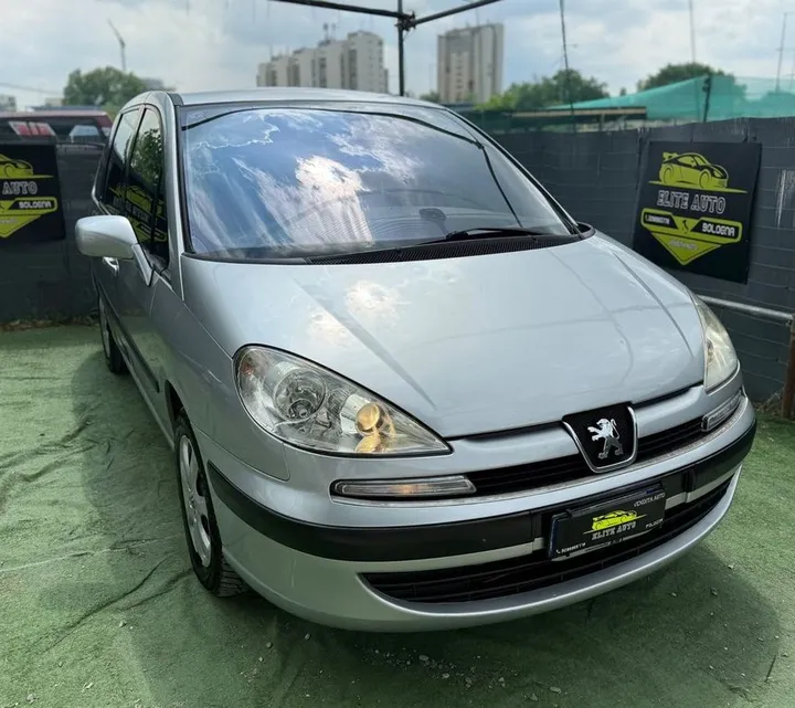 Peugeot 807