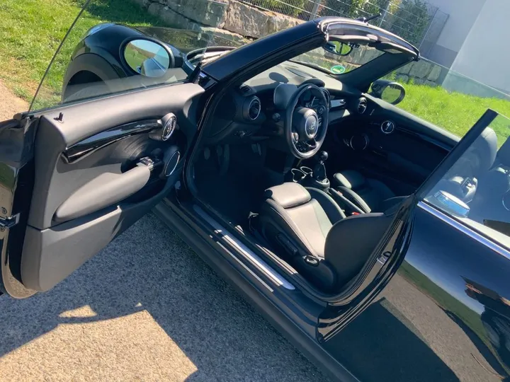 MINI Cooper Cabrio